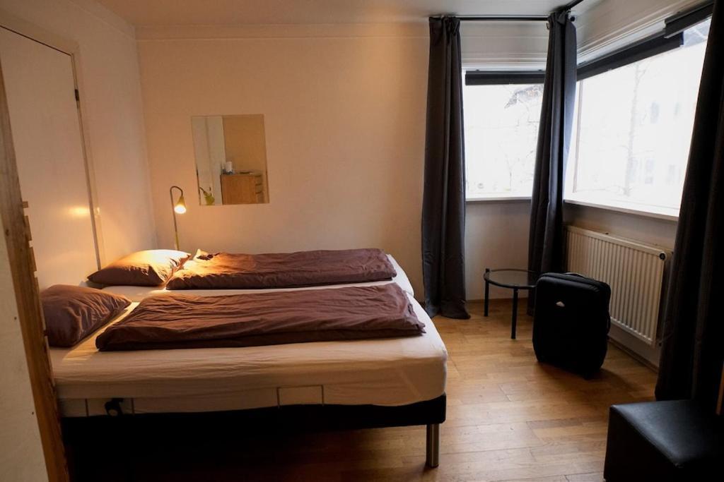 Ferienwohnung Cozy On The Strip Reykjavík Exterior foto